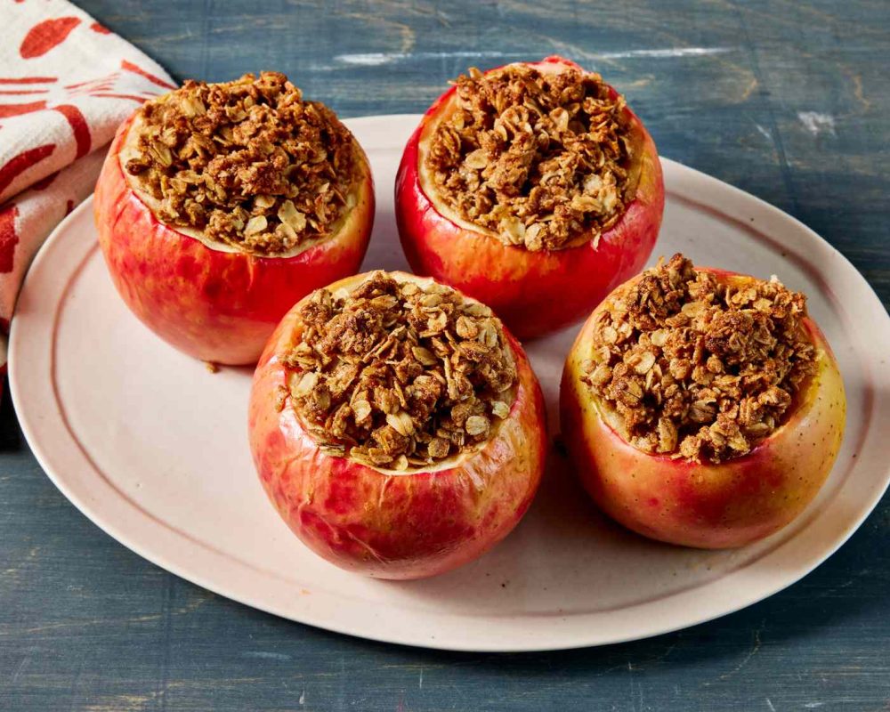 245153-baked-apples-with-oatmeal-filling-DDMFS-4x3-102-266c5fa1ef3c47dca42b19533fcf9179